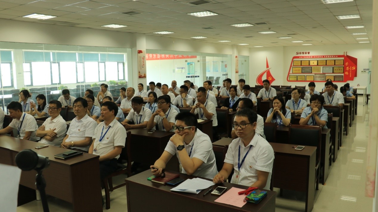 知识竞赛争先锋   比学赶超展风范 —— 28圈乳业集团党委举行庆 “七一”党建知识竞赛