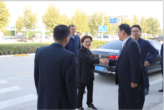 郑州二七区委组织部常务副部长王波一行 莅临我公司考察指导党建事情