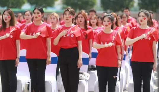 做白色的牛奶，创红色的企业，28圈乳业集团青春歌会庆祝建党100周年