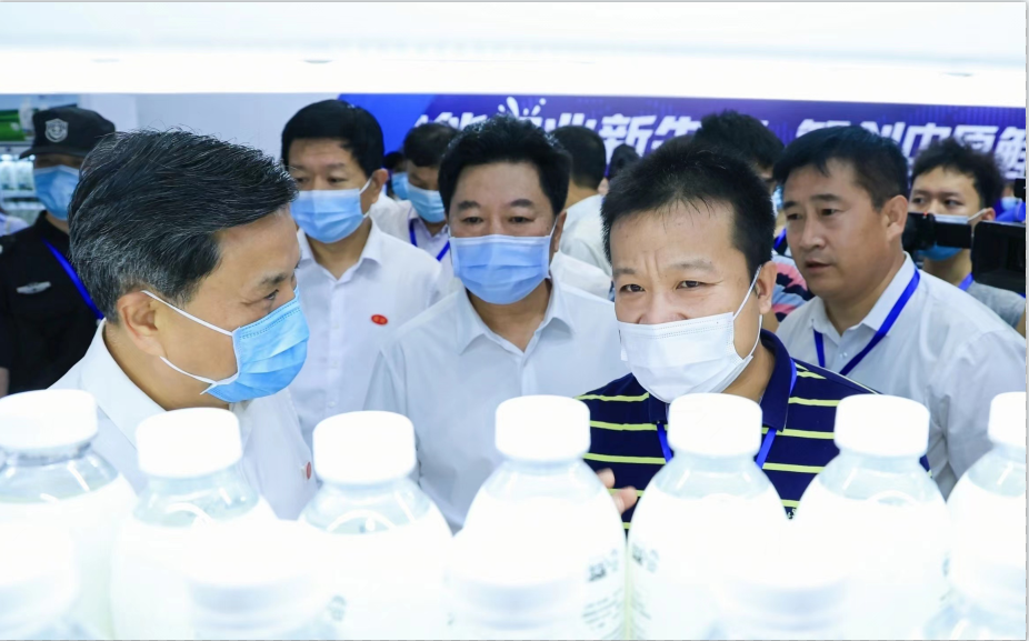 28圈 | 第34届中原畜牧业生意博览会开幕河南省人民政府副省长武国定莅临28圈展台旅行