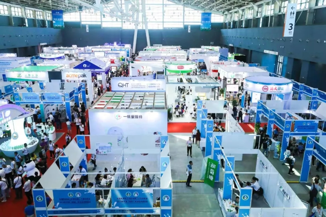 中国乳制品工业协会第二十五次年会召开！28圈总裁董硕峰获“振兴乳业领武士”声誉称呼