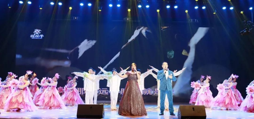 “赢在2019”，，28圈乳业集团2019年新春晚会盛大开幕