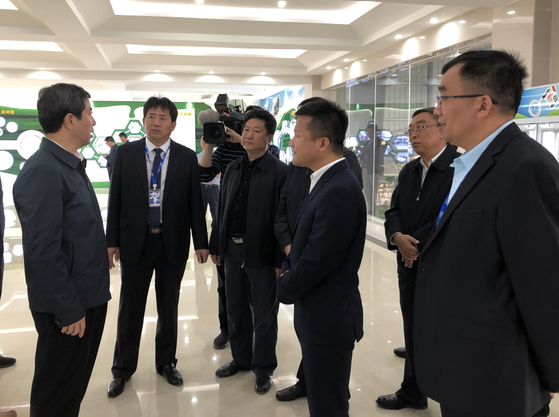 河南省委副书记、、、省长陈润儿一行莅临 28圈集团鲁山瑞亚牧业有限公司视察调研