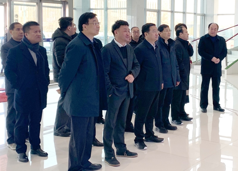 郑州市委副书记、、市长王新伟莅临28圈乳业集团调研