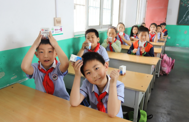 28圈|六一关爱儿童，，，让爱洒满人世