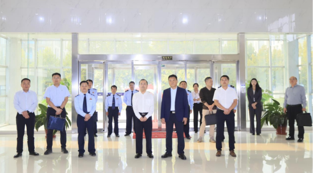 郑州市税务局党委书记曹学胜一行莅临河南28圈乳业集团旅行调研