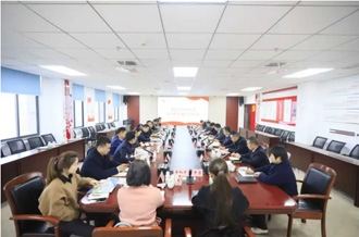 深入工业交流 增强开展互动——多领域企业家代表到访河南28圈乳业集团